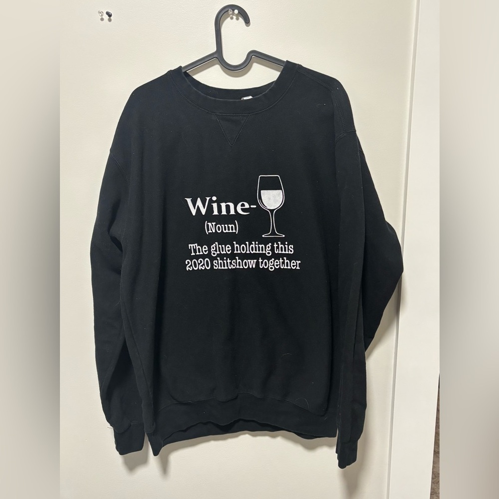 3 for $15 ⭐️
 Black Graphic Crewneck Sweater
